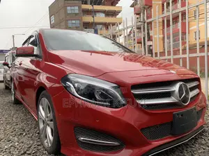 Mercedes-Benz B-Class 2018 Red