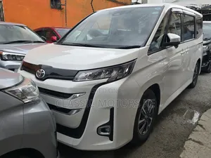Toyota Noah 2022 White