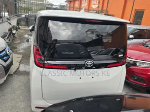Toyota Noah 2022 White