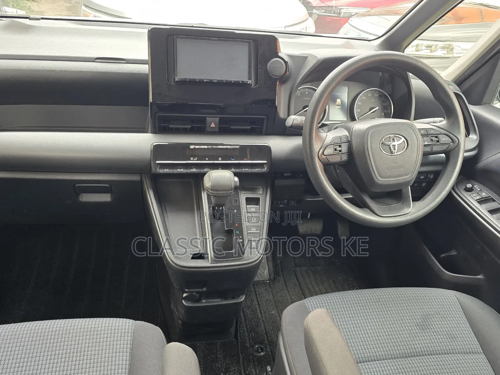 Toyota Noah 2022 White