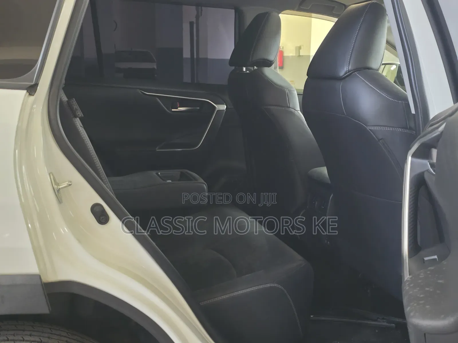 Toyota RAV4 Hybrid 2020 White