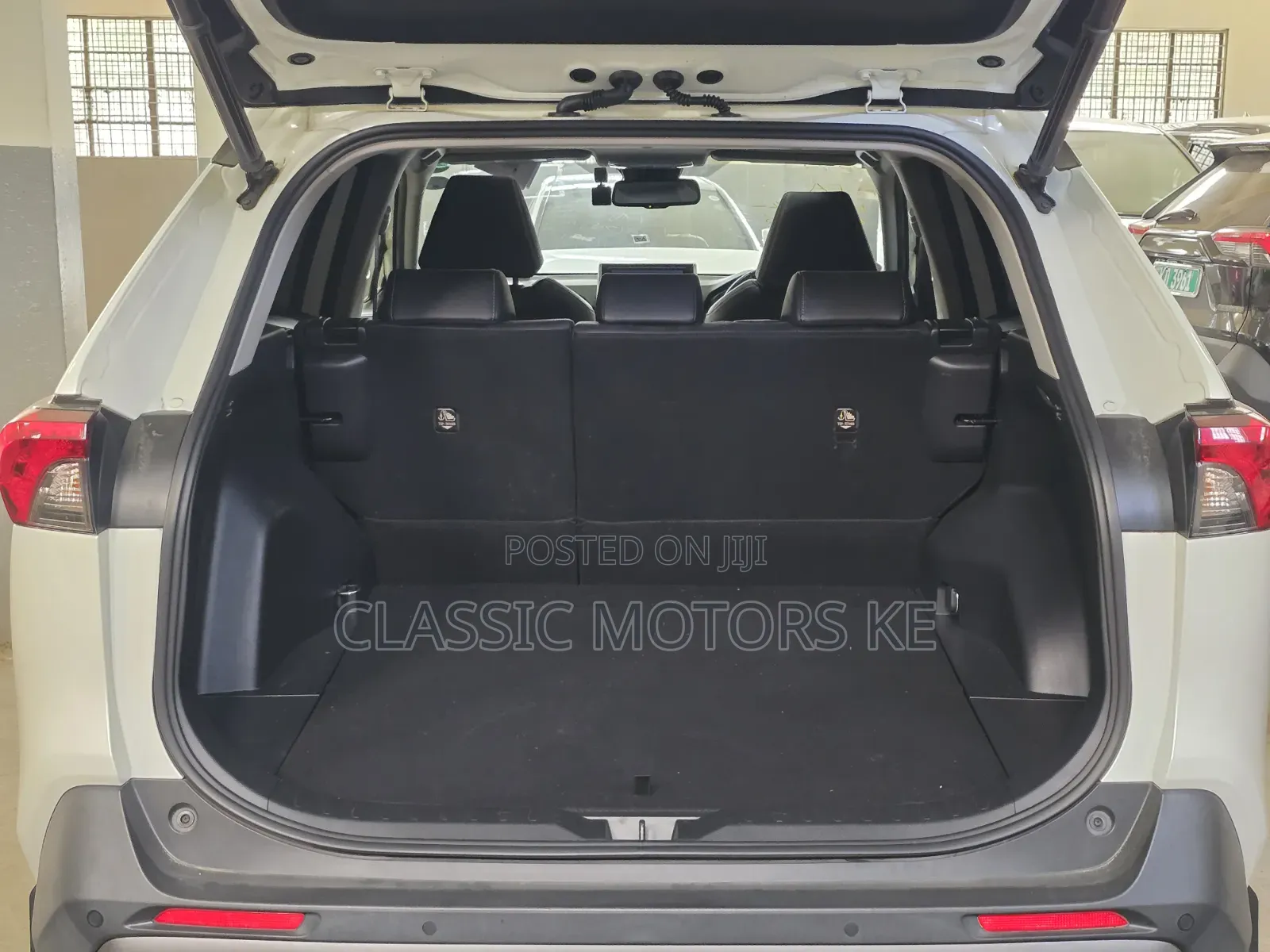 Toyota RAV4 Hybrid 2020 White