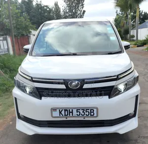 Toyota Voxy 2015 White