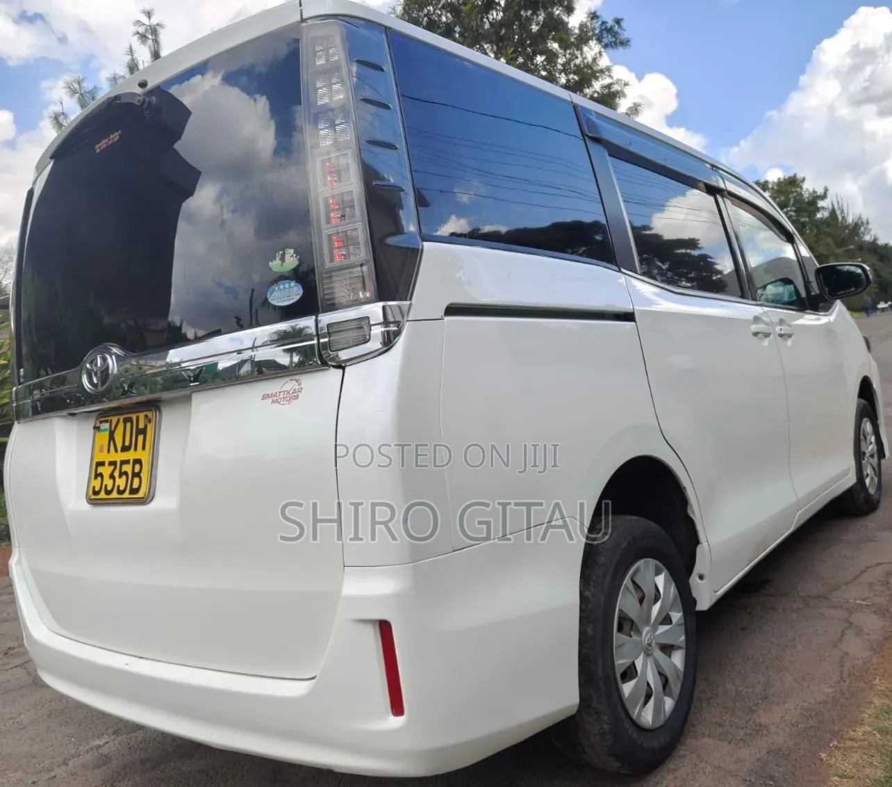 Toyota Voxy 2015 White