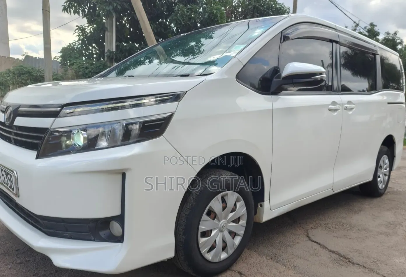 Toyota Voxy 2015 White