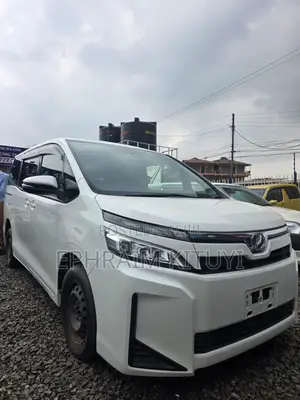 Toyota Voxy 2019 White