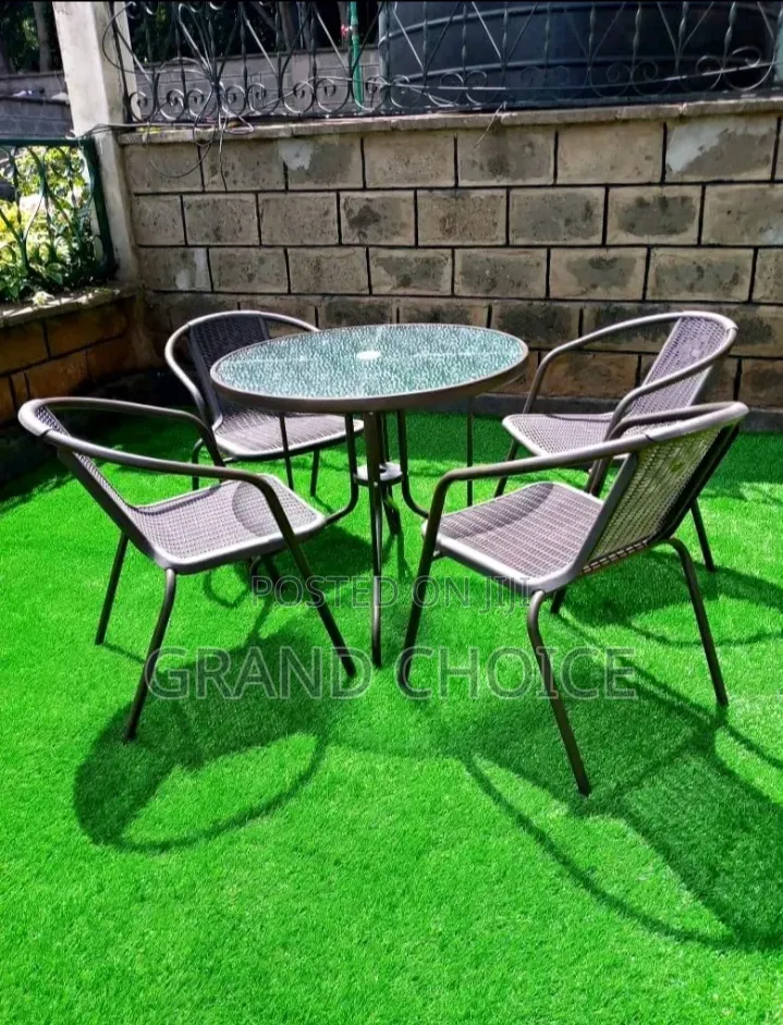 4 Seater Outdoor Table and Chair