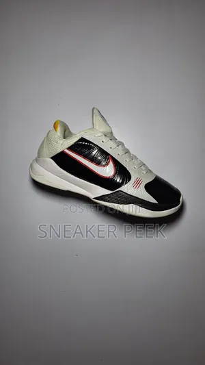 Basketball Shoes (Kobe 5)