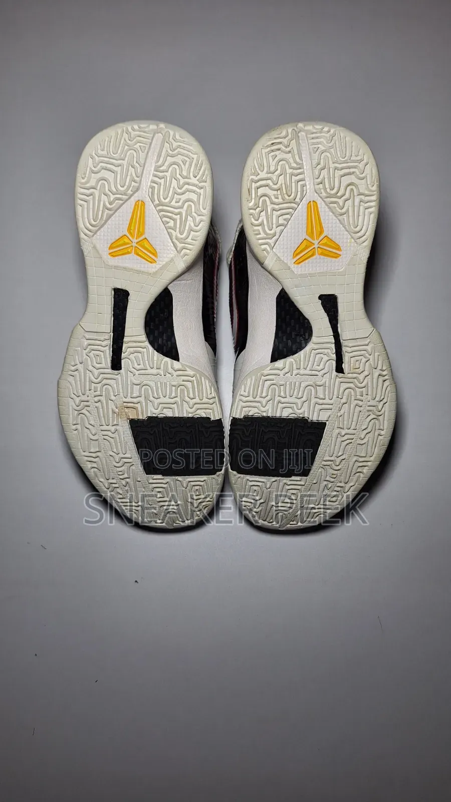 Basketball Shoes (Kobe 5)