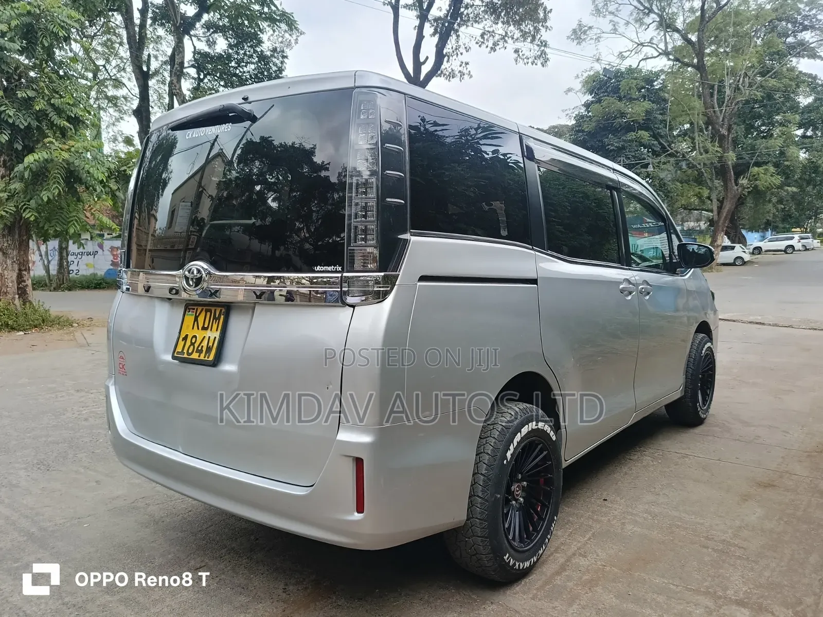 Toyota Voxy 2016 Silver