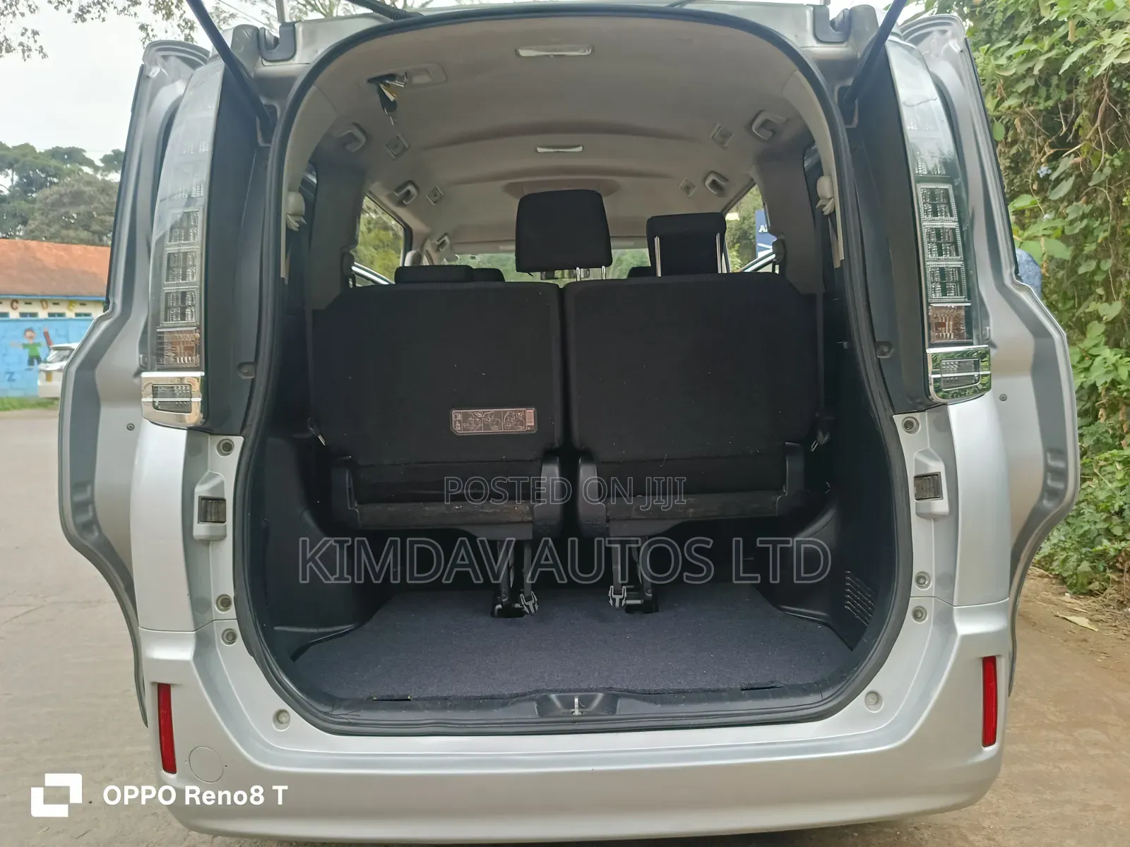 Toyota Voxy 2016 Silver