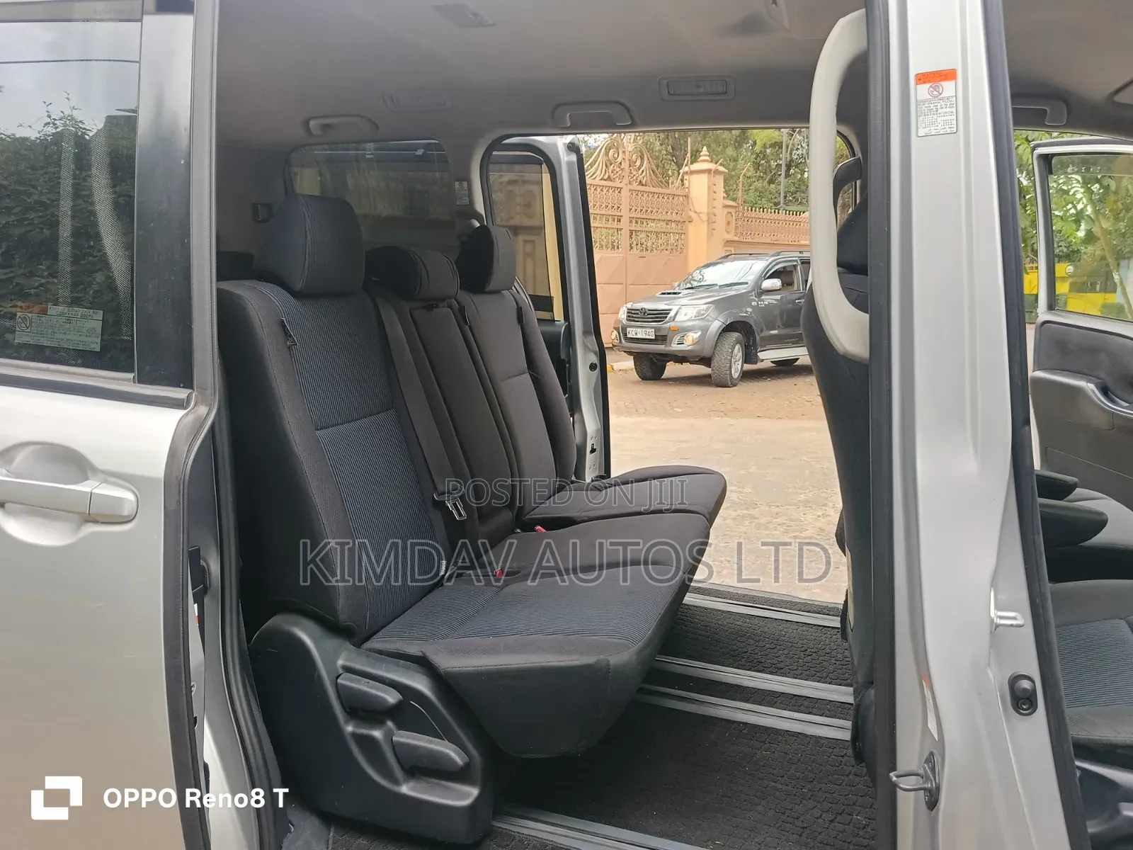 Toyota Voxy 2016 Silver