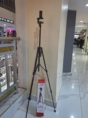 3366 Multi Use Tripod for DSLR Camera and Smartphone