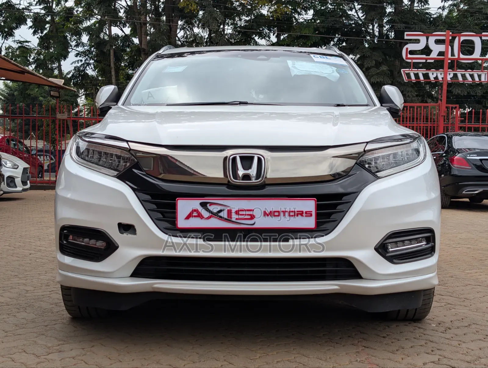 Honda Vezel 2019 White