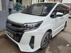 Toyota Noah 2018 White