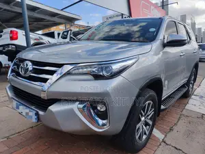 Toyota Fortuner 2020 Silver