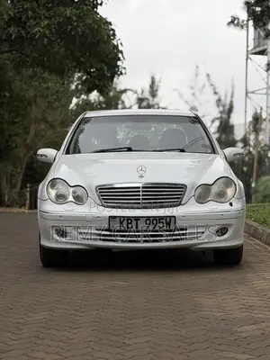 Mercedes-Benz C230 2005 White