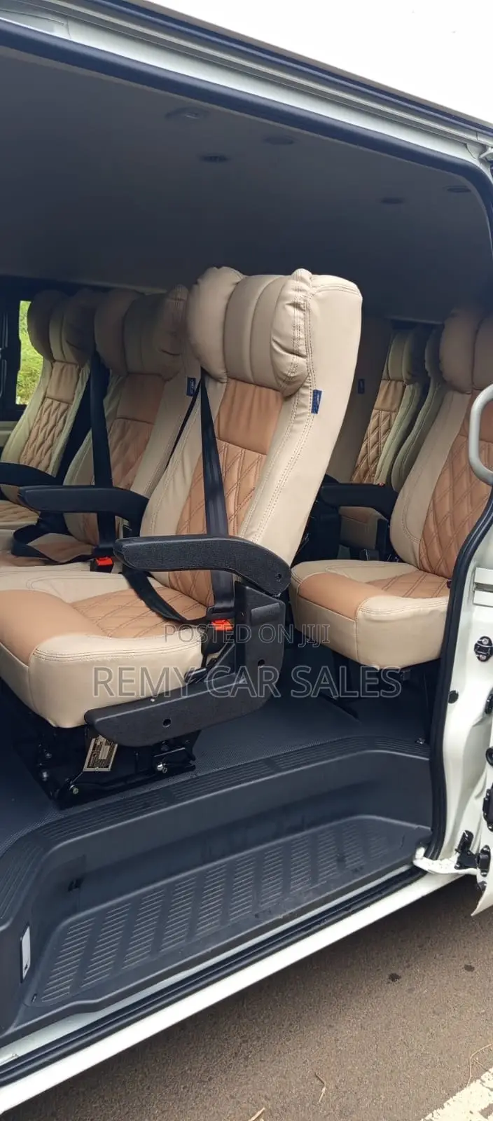 Toyota HiAce 2025 White