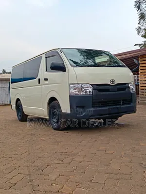 Toyota HiAce 2019
