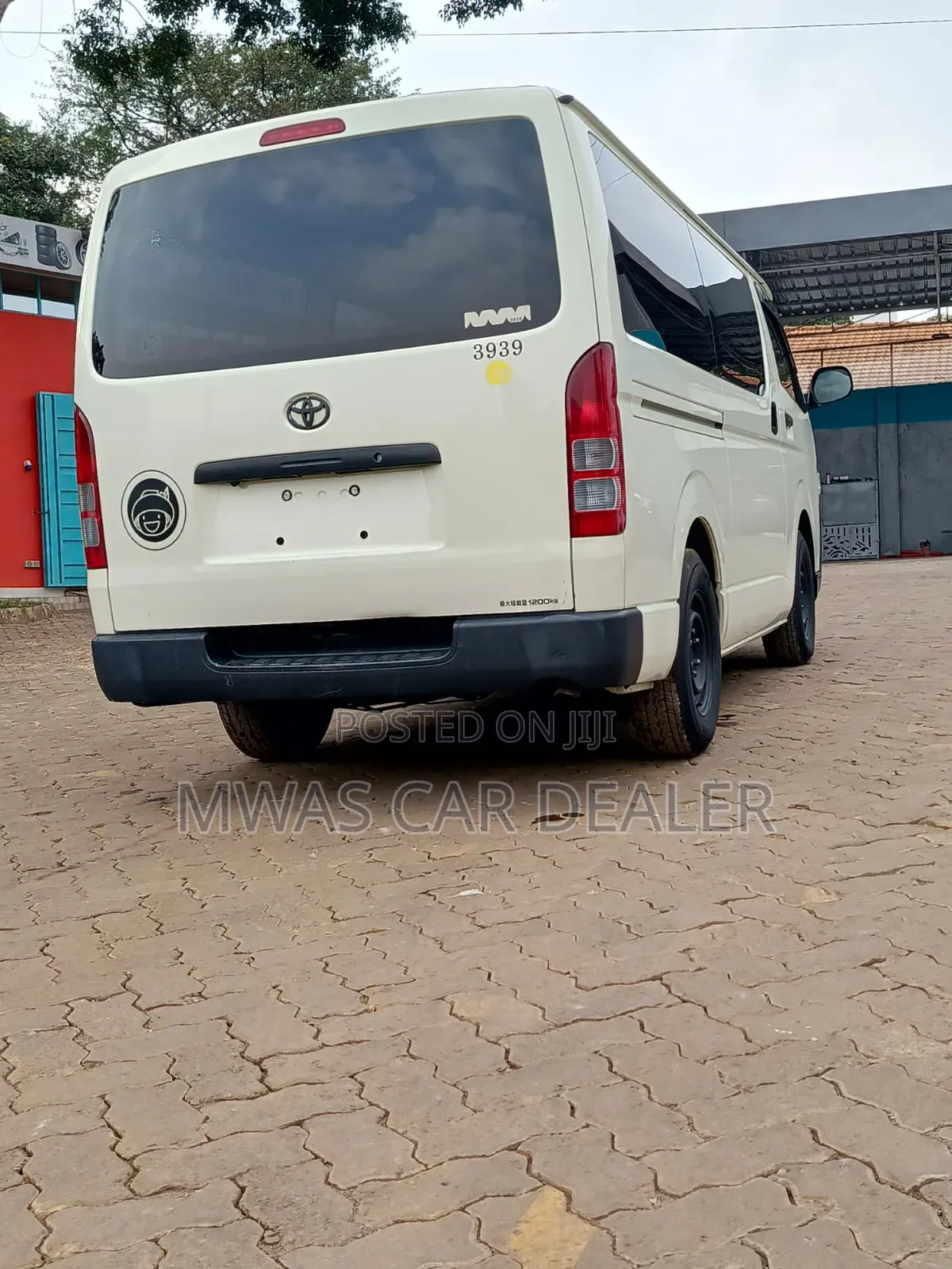 Toyota HiAce 2019