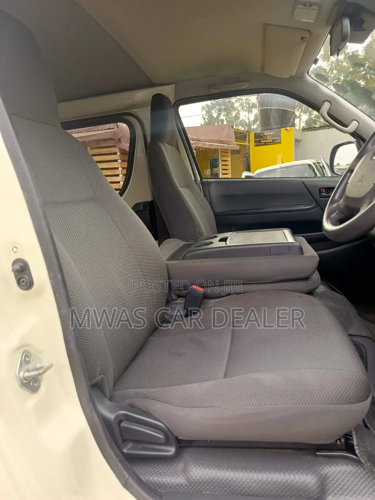 Toyota HiAce 2019