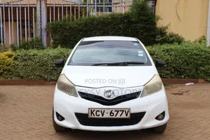 Toyota Vitz 2012 White