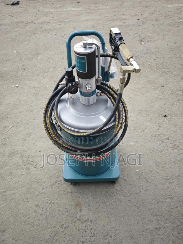 Pneumatic Air Grease Lubricator