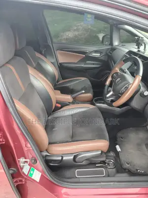 Honda Fit 2019 Pink