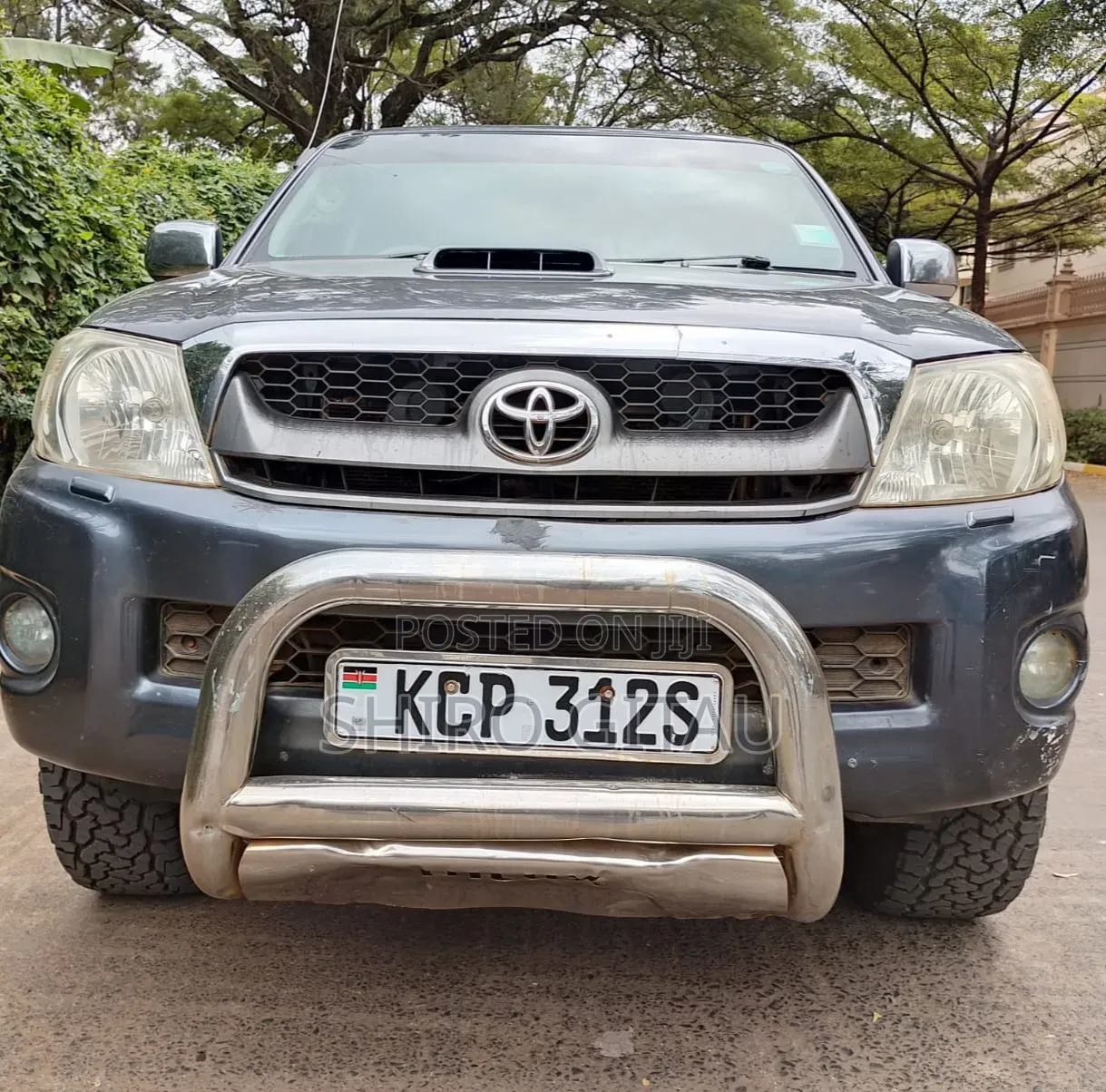 Toyota Hilux 2011 Gray