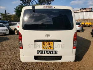 Toyota HiAce 2011 White