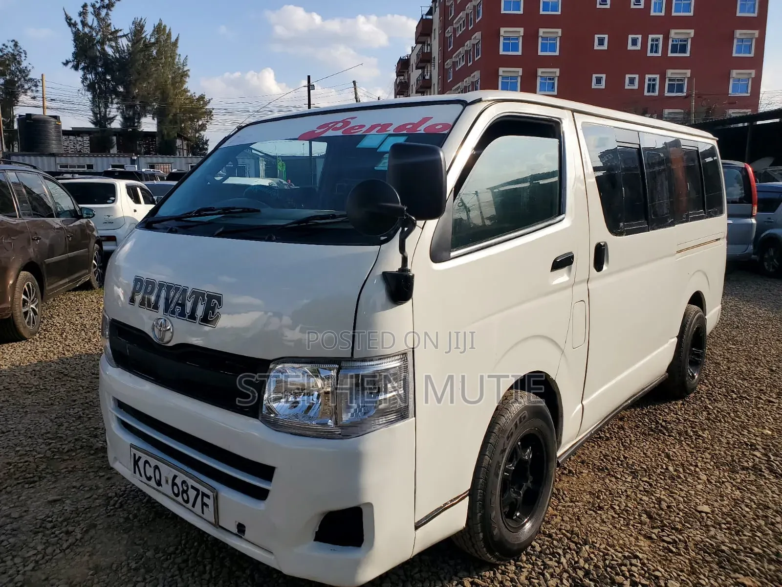 Toyota HiAce 2011 White