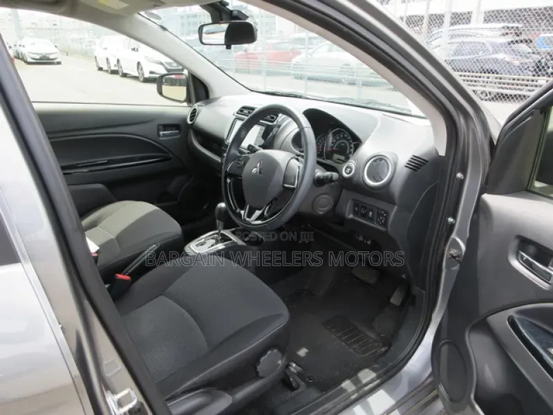 Mitsubishi Mirage 2019 Silver