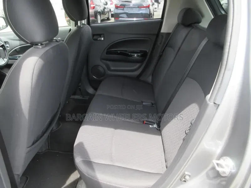 Mitsubishi Mirage 2019 Silver