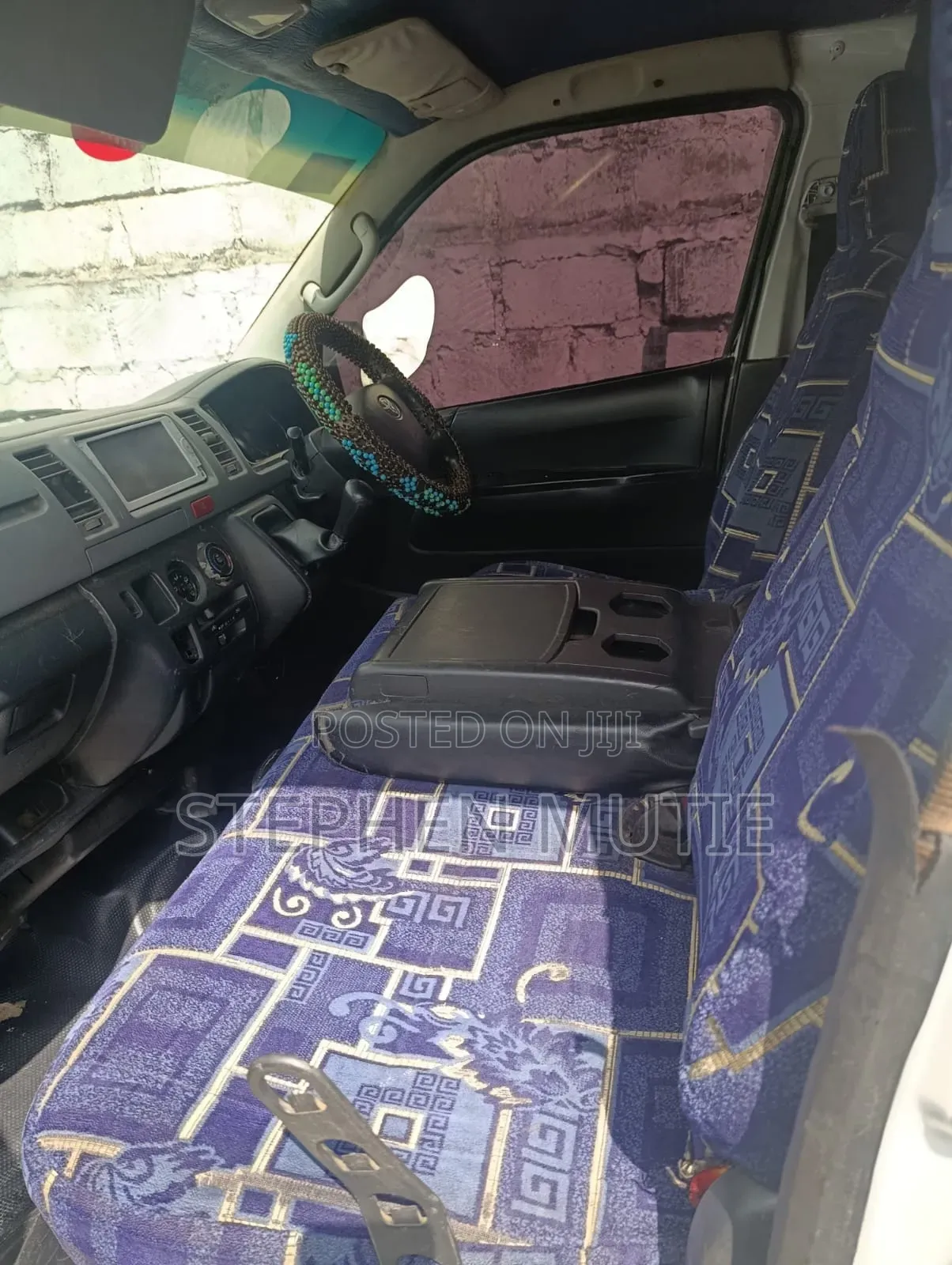 Toyota HiAce 2011 White