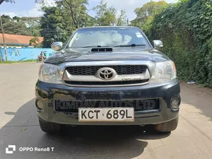 Toyota Hilux 2011 Black