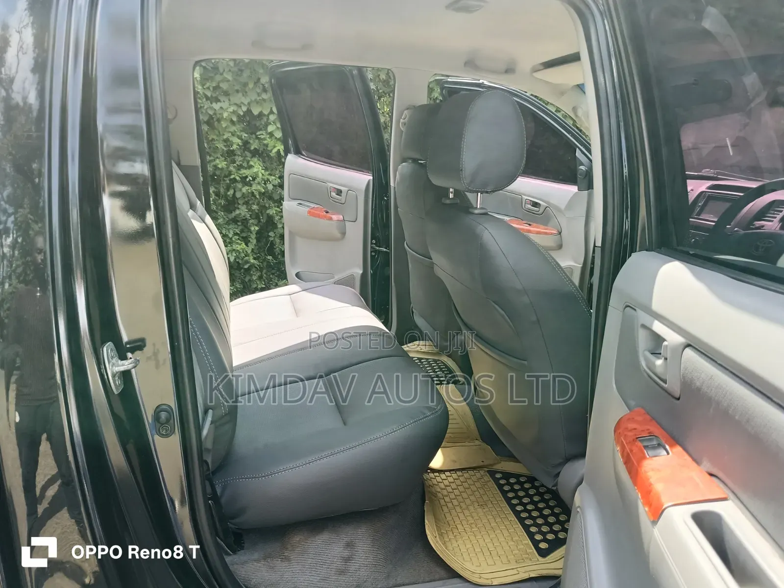Toyota Hilux 2011 Black