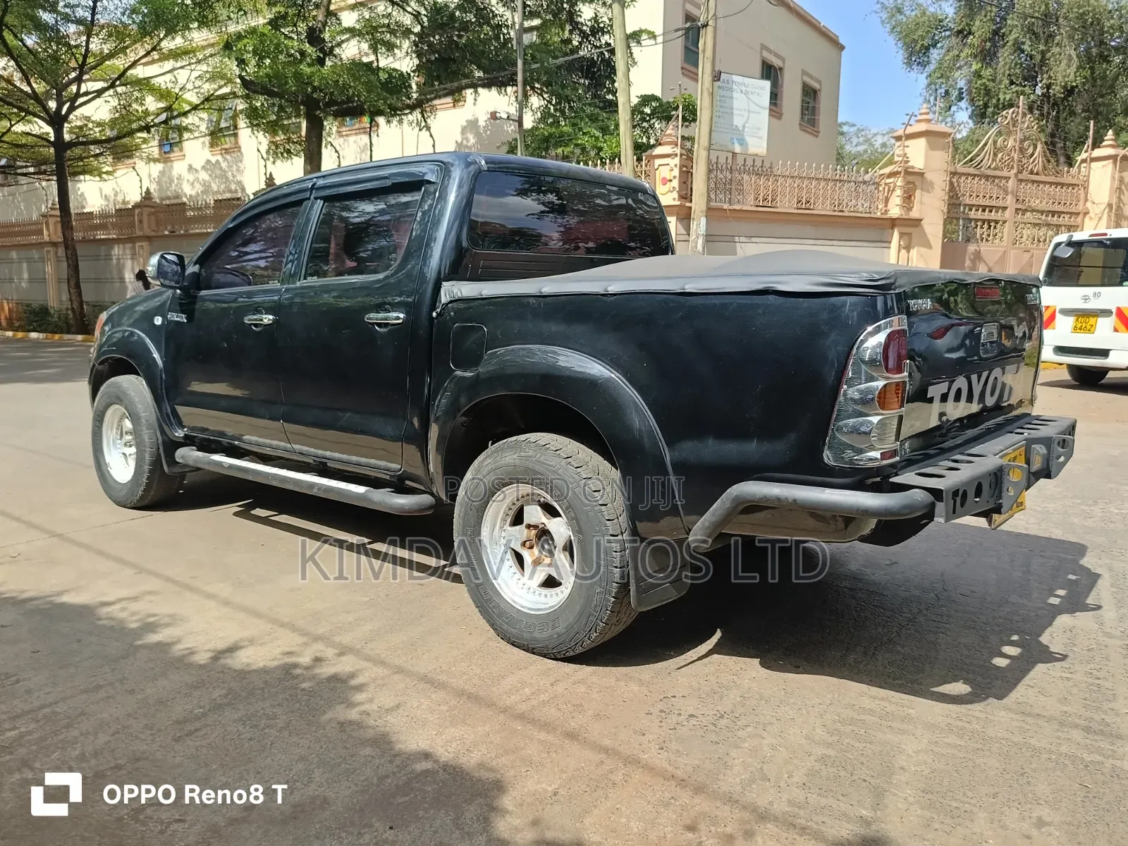 Toyota Hilux 2011 Black