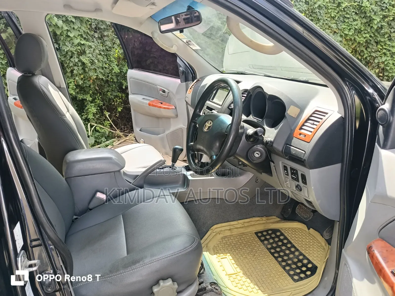 Toyota Hilux 2011 Black