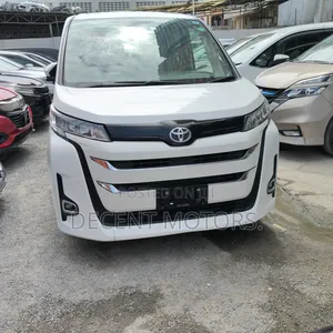 Toyota Noah 2022 White