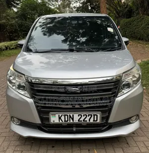 Toyota Noah 2016 Silver