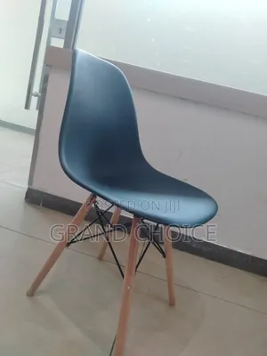 Black Salon Chair