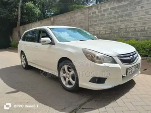 Subaru Legacy 2011 Off white
