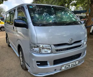 Toyota HiAce 2011 White