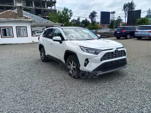 Toyota RAV4 2020 White