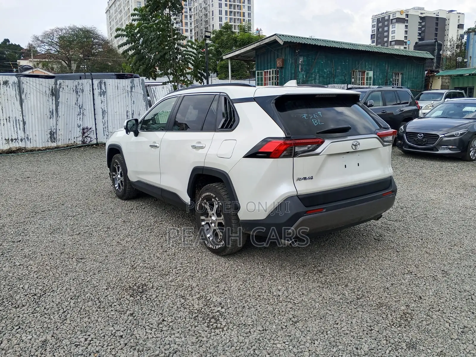 Toyota RAV4 2020 White