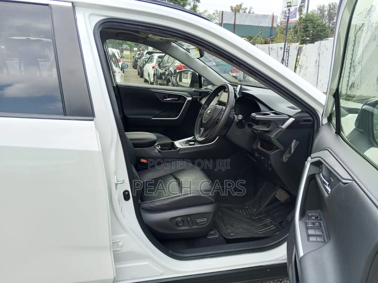 Toyota RAV4 2020 White