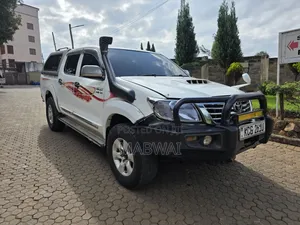 Toyota Hilux 2008 White