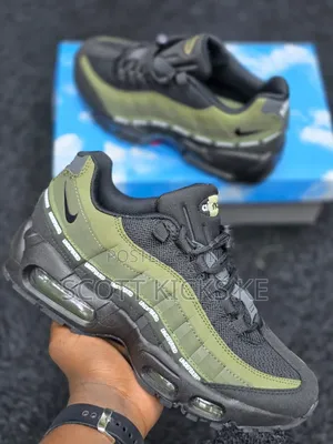 Airmax 95 X Undefeated Medium Olive