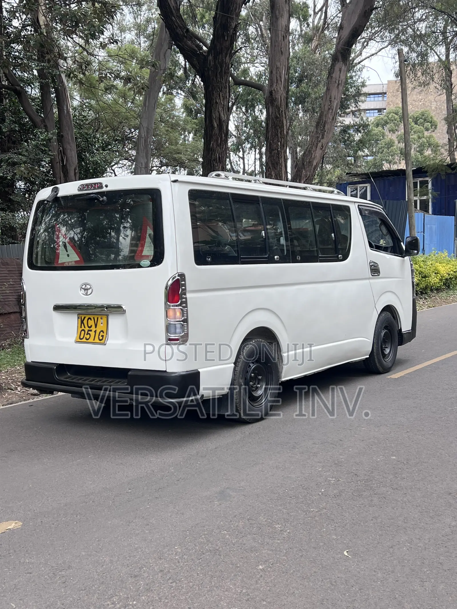 Toyota HiAce 2013 White