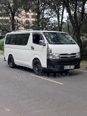 Toyota HiAce 2013 White